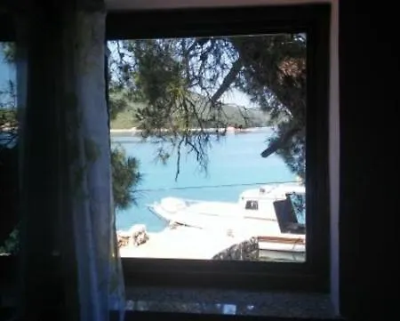 Holiday home Robinson House In With Sea View, Terrace, Washing Machine Kali